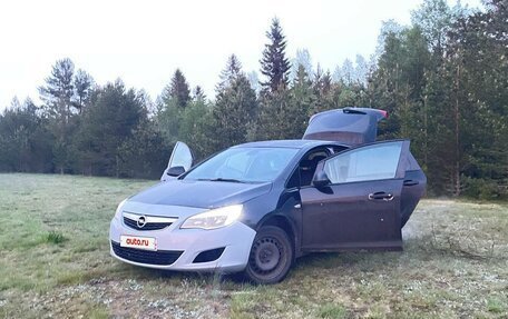 Opel Astra J, 2010 год, 500 000 рублей, 2 фотография