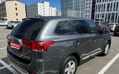 Mitsubishi Outlander III рестайлинг 3, 2019 год, 2 050 000 рублей, 4 фотография