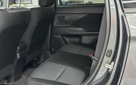 Mitsubishi Outlander III рестайлинг 3, 2019 год, 2 050 000 рублей, 20 фотография