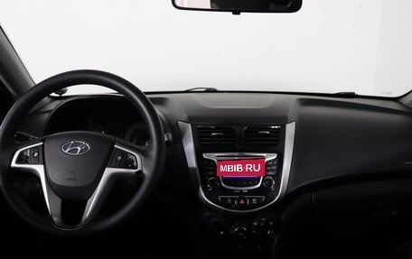 Hyundai Solaris II рестайлинг, 2013 год, 719 990 рублей, 13 фотография