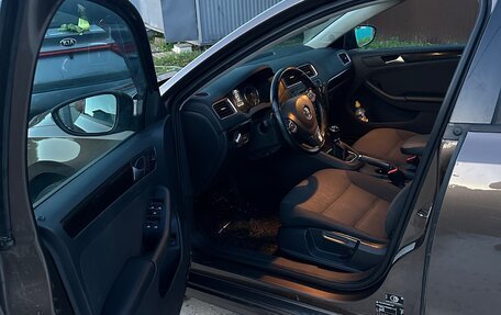 Volkswagen Jetta VI, 2013 год, 750 000 рублей, 11 фотография