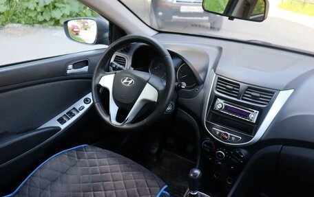 Hyundai Solaris II рестайлинг, 2011 год, 460 000 рублей, 11 фотография