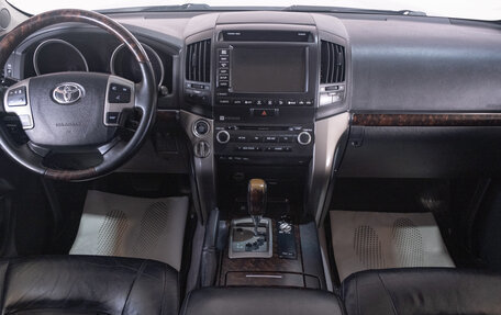 Toyota Land Cruiser 200, 2011 год, 3 829 000 рублей, 8 фотография