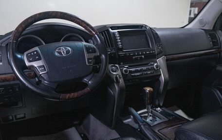 Toyota Land Cruiser 200, 2011 год, 3 829 000 рублей, 7 фотография