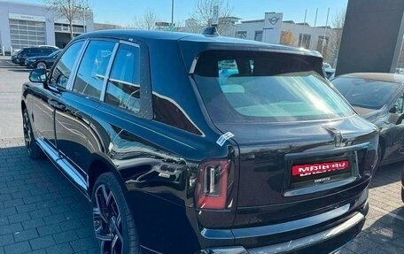 Rolls-Royce Cullinan, 2025 год, 89 000 000 рублей, 2 фотография