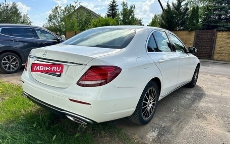 Mercedes-Benz E-Класс, 2017 год, 3 550 000 рублей, 5 фотография