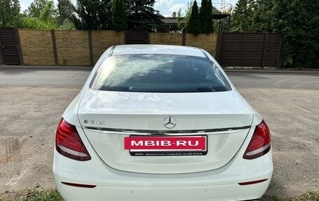 Mercedes-Benz E-Класс, 2017 год, 3 550 000 рублей, 4 фотография