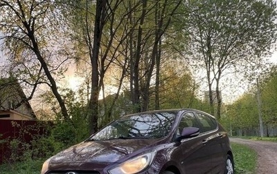Hyundai Solaris II рестайлинг, 2012 год, 770 000 рублей, 1 фотография