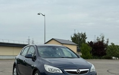 Opel Astra J, 2011 год, 710 000 рублей, 1 фотография