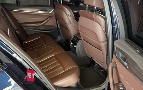 BMW 5 серия, 2020 год, 3 990 000 рублей, 15 фотография