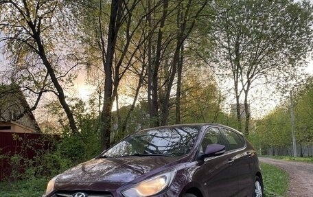 Hyundai Solaris II рестайлинг, 2012 год, 770 000 рублей, 3 фотография