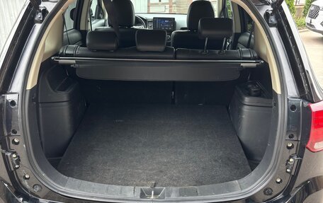 Mitsubishi Outlander III рестайлинг 3, 2016 год, 1 850 000 рублей, 17 фотография