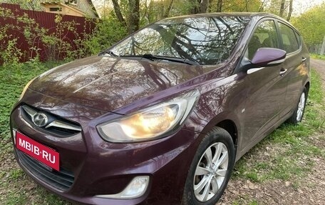 Hyundai Solaris II рестайлинг, 2012 год, 770 000 рублей, 2 фотография
