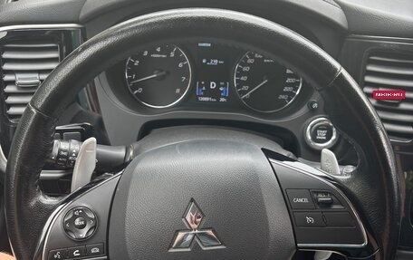 Mitsubishi Outlander III рестайлинг 3, 2016 год, 1 850 000 рублей, 11 фотография