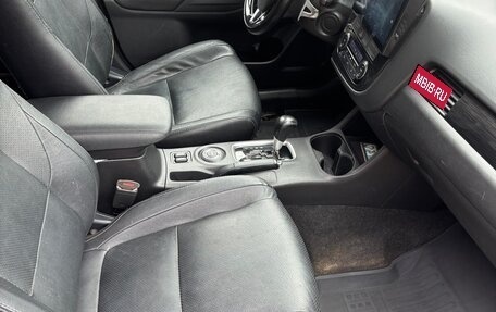 Mitsubishi Outlander III рестайлинг 3, 2016 год, 1 850 000 рублей, 15 фотография