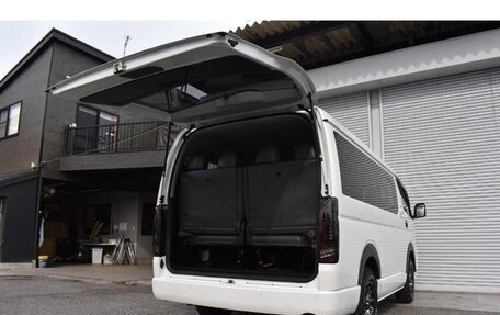 Toyota HiAce H200, 2021 год, 3 100 888 рублей, 12 фотография