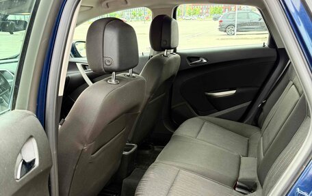 Opel Astra J, 2011 год, 710 000 рублей, 9 фотография
