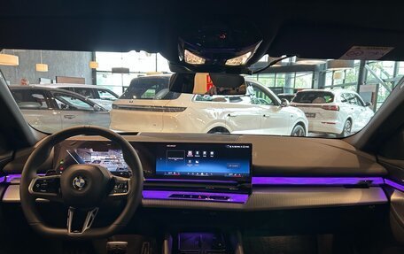 BMW 5 серия, 2024 год, 8 100 000 рублей, 24 фотография