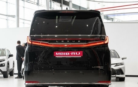 Lexus LM, 2024 год, 18 390 000 рублей, 12 фотография