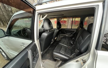 Mitsubishi Montero III, 2000 год, 400 000 рублей, 19 фотография