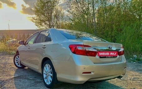 Toyota Camry, 2012 год, 2 020 000 рублей, 9 фотография
