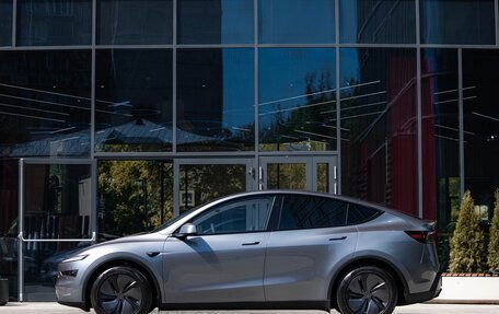 Tesla Model Y I, 2025 год, 9 500 000 рублей, 5 фотография