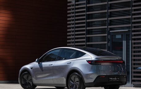 Tesla Model Y I, 2025 год, 9 500 000 рублей, 6 фотография
