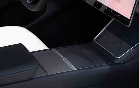 Tesla Model Y I, 2025 год, 9 500 000 рублей, 20 фотография