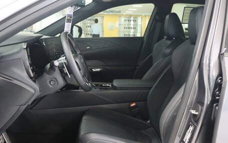 Lexus RX IV рестайлинг, 2024 год, 8 990 000 рублей, 6 фотография