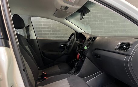 Volkswagen Polo VI (EU Market), 2013 год, 880 000 рублей, 9 фотография