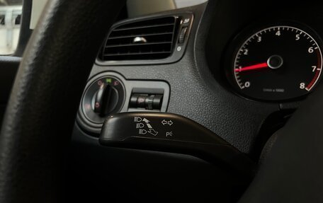 Volkswagen Polo VI (EU Market), 2013 год, 880 000 рублей, 18 фотография