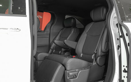 Toyota Sienna, 2024 год, 9 590 000 рублей, 12 фотография