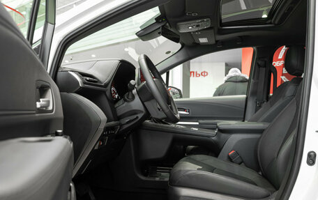 Toyota Sienna, 2024 год, 9 590 000 рублей, 30 фотография
