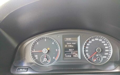 Volkswagen Caravelle T5, 2015 год, 2 600 000 рублей, 3 фотография