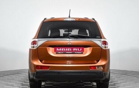 Mitsubishi Outlander III рестайлинг 3, 2012 год, 1 200 000 рублей, 7 фотография