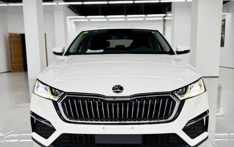 Skoda Octavia IV, 2022 год, 1 620 000 рублей, 2 фотография