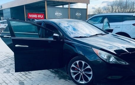 Hyundai Sonata VI, 2010 год, 870 000 рублей, 4 фотография