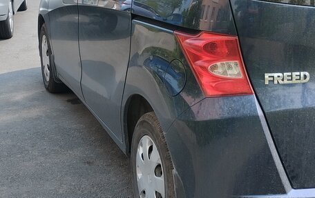 Honda Freed I, 2009 год, 750 000 рублей, 4 фотография