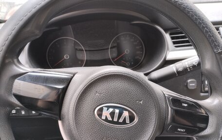 KIA Rio IV, 2018 год, 1 090 000 рублей, 11 фотография