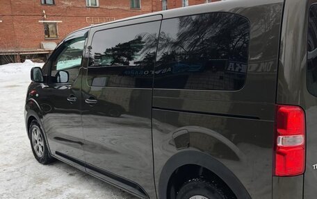 Peugeot Traveller I, 2018 год, 2 800 000 рублей, 4 фотография