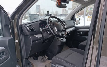 Peugeot Traveller I, 2018 год, 2 800 000 рублей, 5 фотография