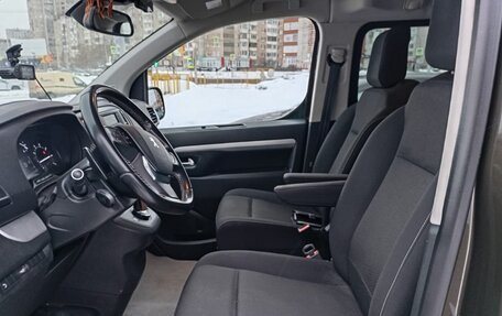 Peugeot Traveller I, 2018 год, 2 800 000 рублей, 8 фотография