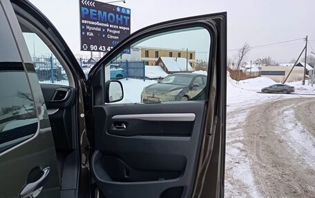 Peugeot Traveller I, 2018 год, 2 800 000 рублей, 11 фотография