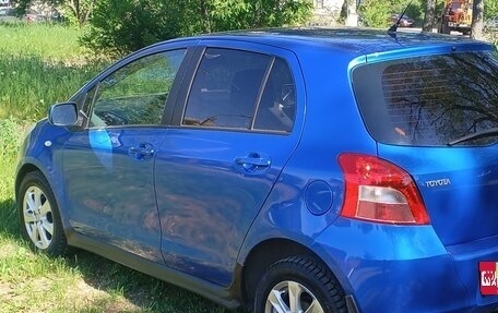 Toyota Yaris III рестайлинг, 2006 год, 460 000 рублей, 1 фотография