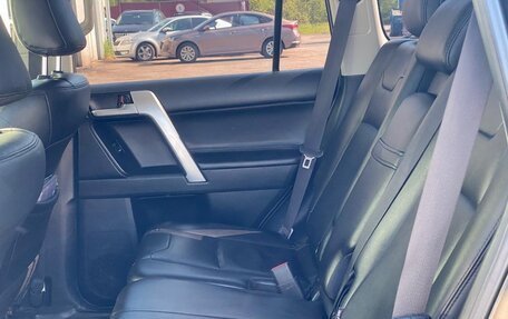 Toyota Land Cruiser Prado 150 рестайлинг 2, 2019 год, 4 620 000 рублей, 4 фотография