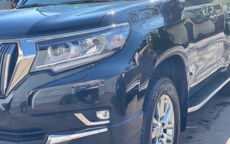 Toyota Land Cruiser Prado 150 рестайлинг 2, 2019 год, 4 620 000 рублей, 2 фотография