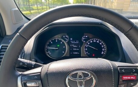 Toyota Land Cruiser Prado 150 рестайлинг 2, 2019 год, 4 620 000 рублей, 13 фотография
