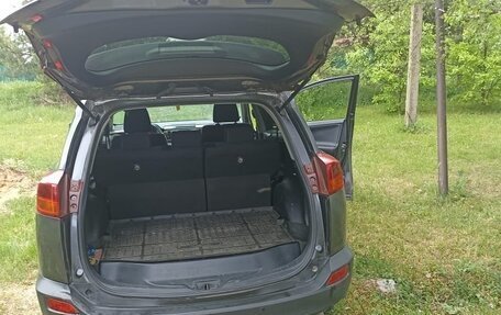 Toyota RAV4, 2015 год, 1 695 000 рублей, 3 фотография