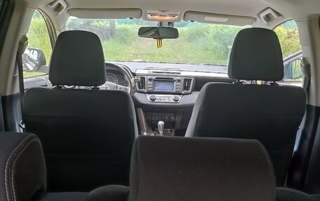 Toyota RAV4, 2015 год, 1 695 000 рублей, 6 фотография