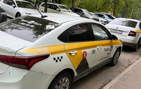 Hyundai Solaris II рестайлинг, 2018 год, 815 000 рублей, 2 фотография
